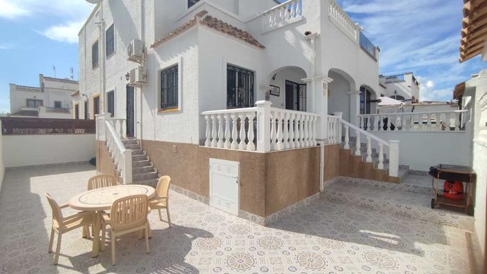 Image No.10-3 Bed Villa for sale
