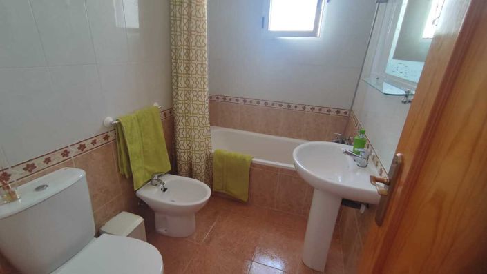 Image No.25-3 Bed Villa for sale