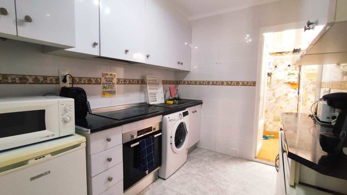 Image No.12-3 Bed Apartment for sale