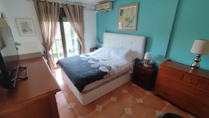 Image No.29-3 Bed Townhouse for sale
