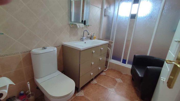 Image No.30-3 Bed Townhouse for sale