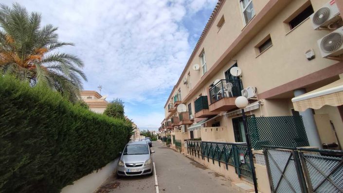 Image No.37-3 Bed Townhouse for sale