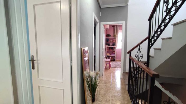 Image No.17-3 Bed Townhouse for sale