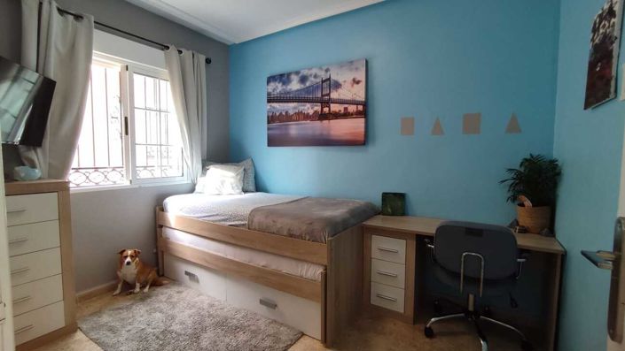 Image No.18-3 Bed Townhouse for sale