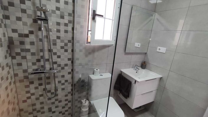 Image No.20-3 Bed Townhouse for sale