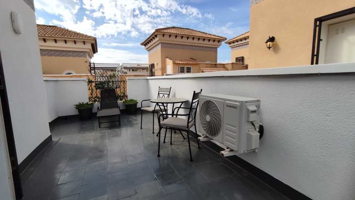 Image No.23-3 Bed Townhouse for sale