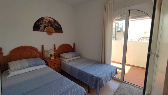 Image No.19-2 Bed Townhouse for sale