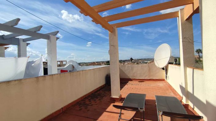 Image No.23-2 Bed Townhouse for sale