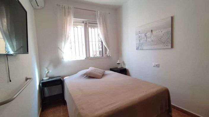 Image No.20-3 Bed Quad for sale
