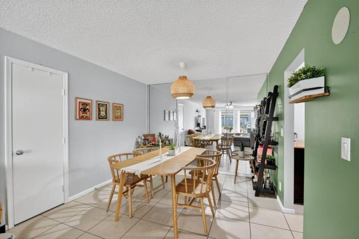 Image No.7-2 Bed Condo for sale