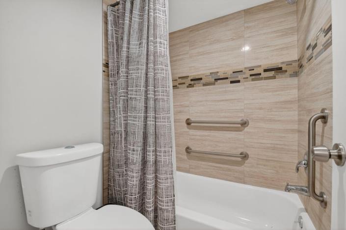 Image No.22-2 Bed Condo for sale