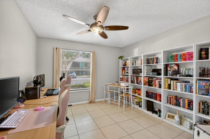 Image No.25-2 Bed Condo for sale