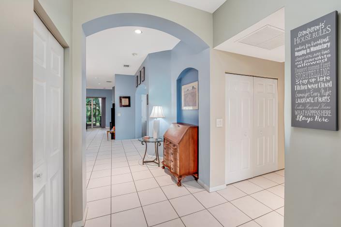 Image No.7-2 Bed Villa for sale