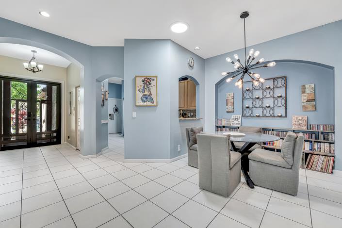 Image No.8-2 Bed Villa for sale