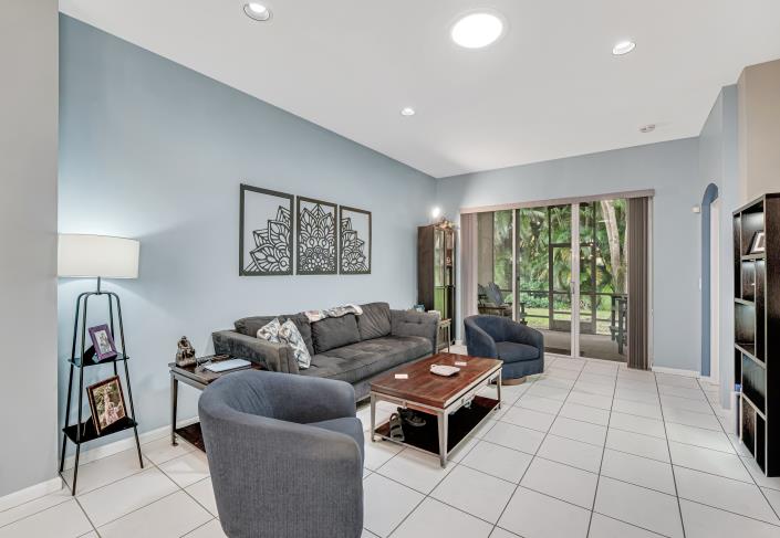 Image No.11-2 Bed Villa for sale