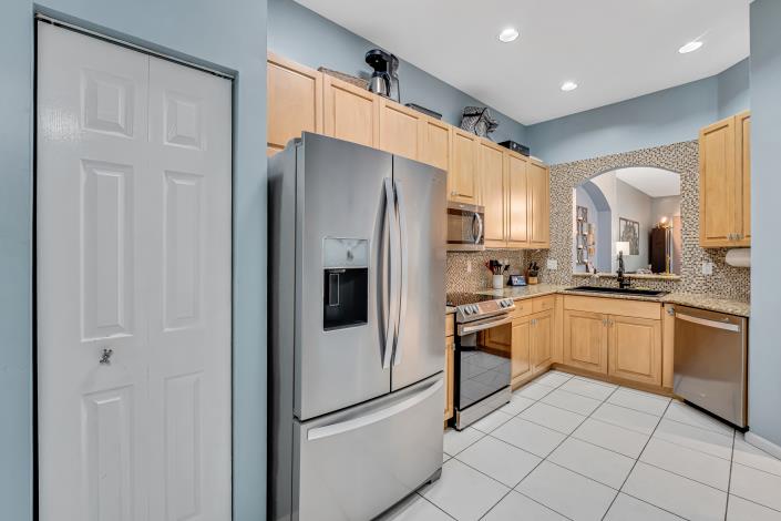 Image No.19-2 Bed Villa for sale