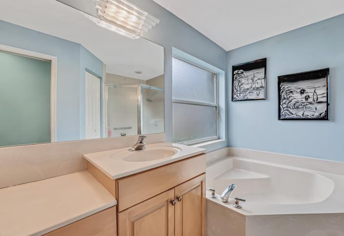 Image No.31-2 Bed Villa for sale