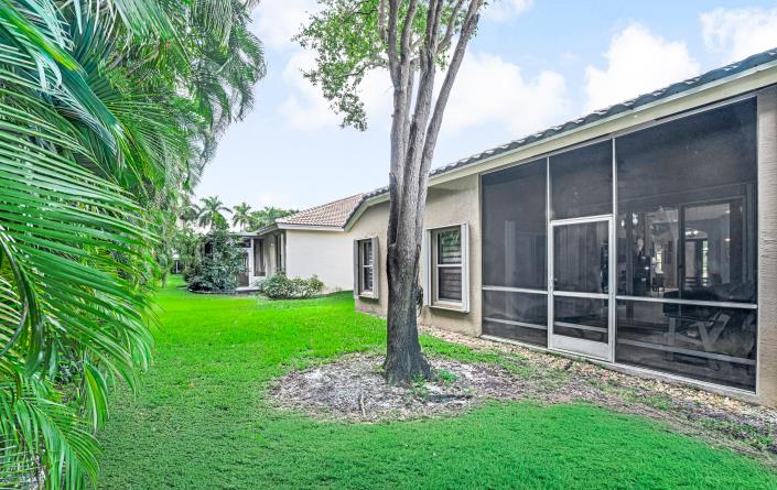 Image No.42-2 Bed Villa for sale