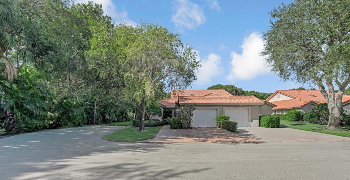 Image No.3-2 Bed Villa for sale