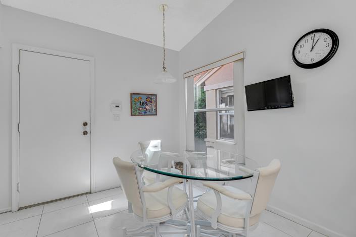 Image No.22-2 Bed Villa for sale