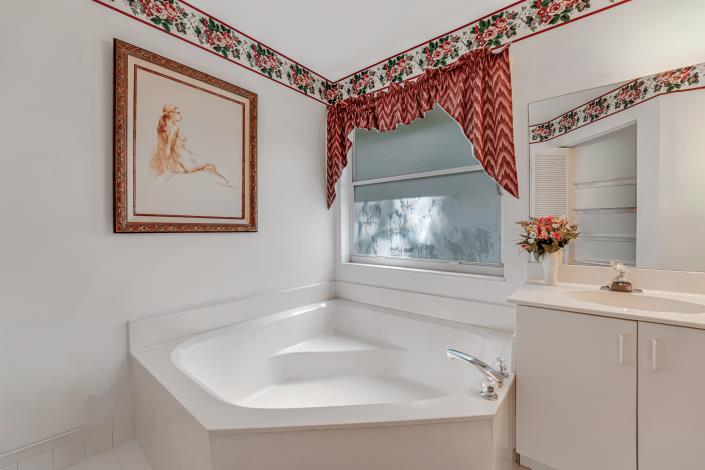 Image No.36-2 Bed Villa for sale