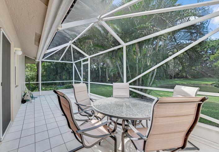 Image No.42-2 Bed Villa for sale