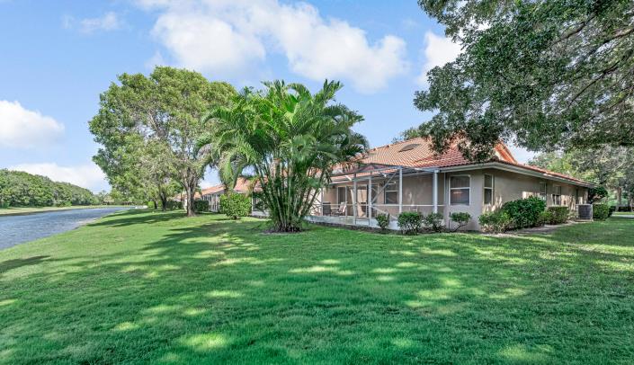 Image No.44-2 Bed Villa for sale