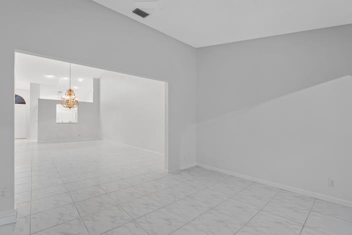 Image No.13-3 Bed Villa for sale