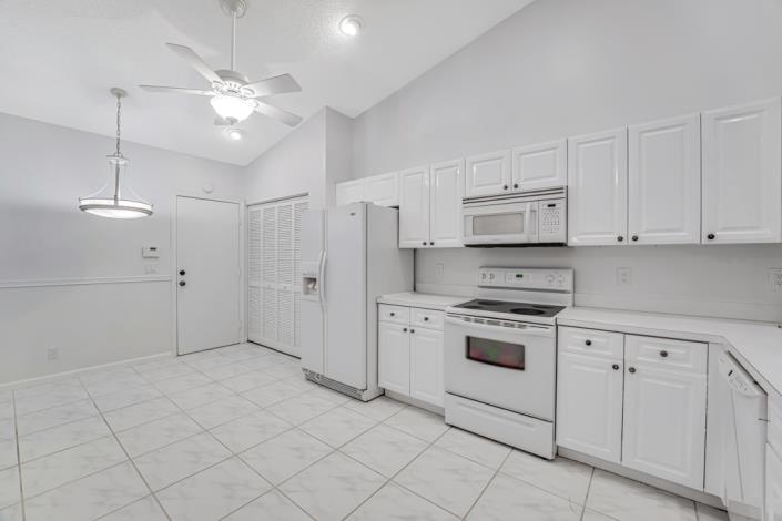 Image No.21-3 Bed Villa for sale