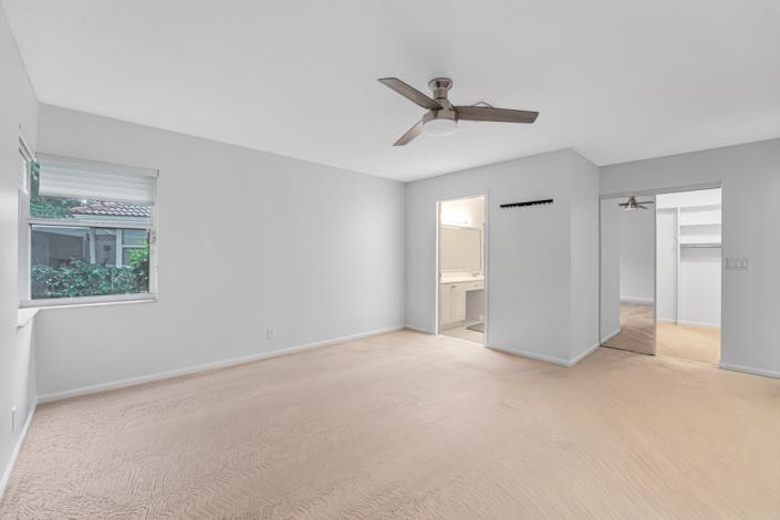 Image No.27-3 Bed Villa for sale