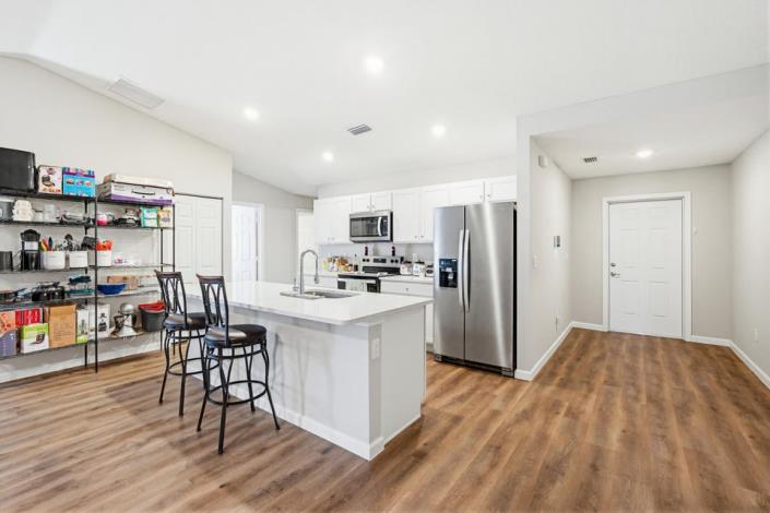 Image No.5-4 Bed House for sale