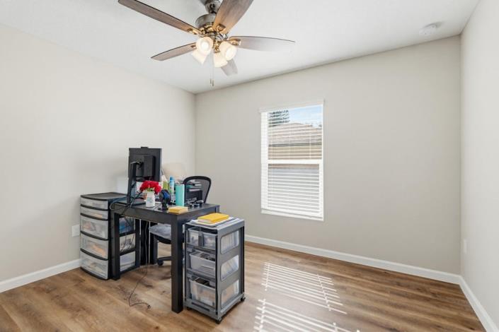 Image No.22-4 Bed House for sale