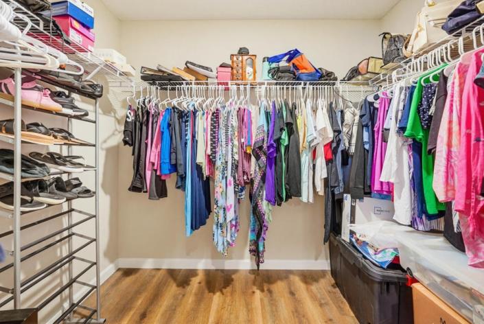 Image No.23-4 Bed House for sale