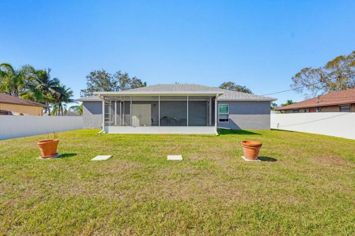 Image No.26-4 Bed House for sale