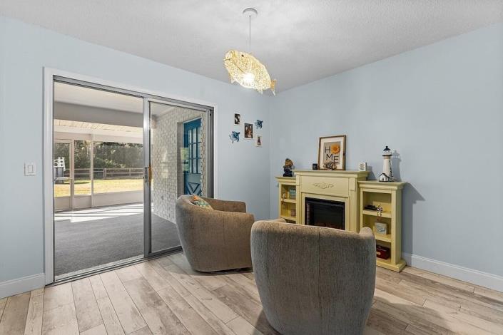 Image No.6-3 Bed House for sale