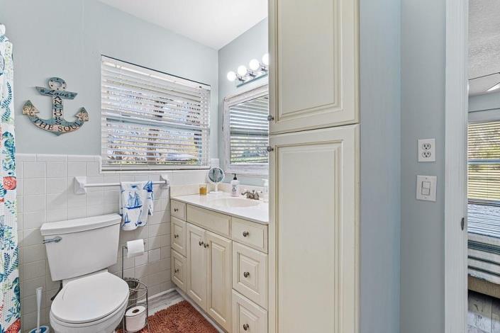 Image No.11-3 Bed House for sale