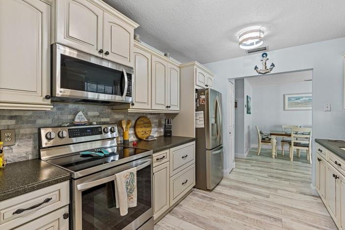 Image No.32-3 Bed House for sale