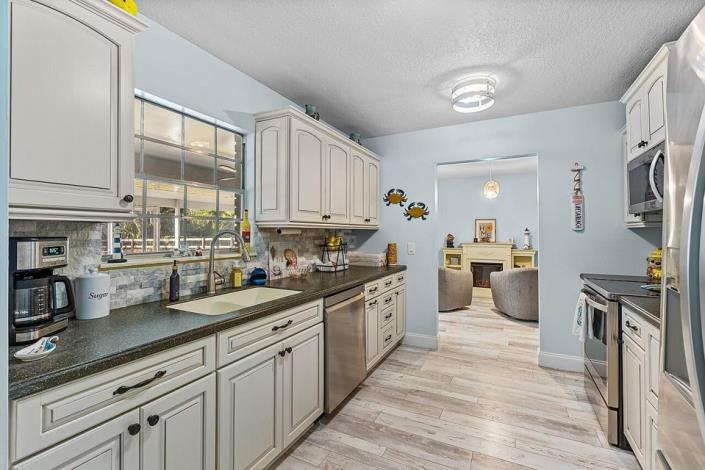 Image No.34-3 Bed House for sale