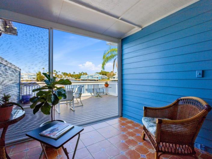 Image No.19-3 Bed Townhouse for sale