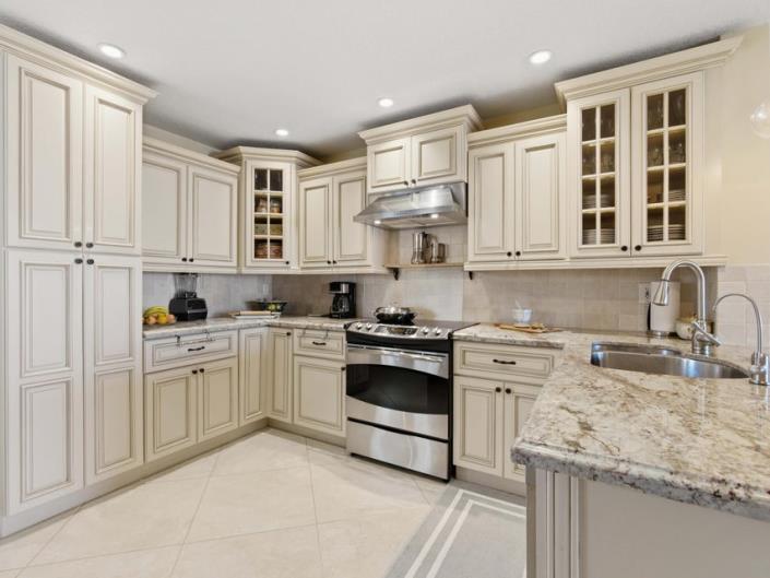 Image No.25-3 Bed Townhouse for sale