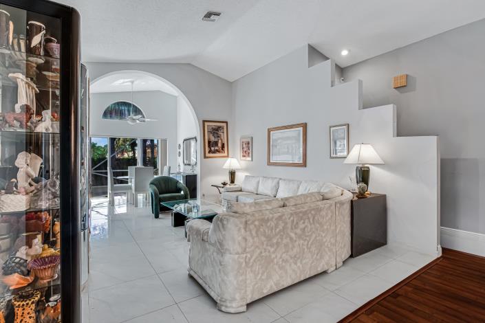 Image No.9-3 Bed House/Villa for sale