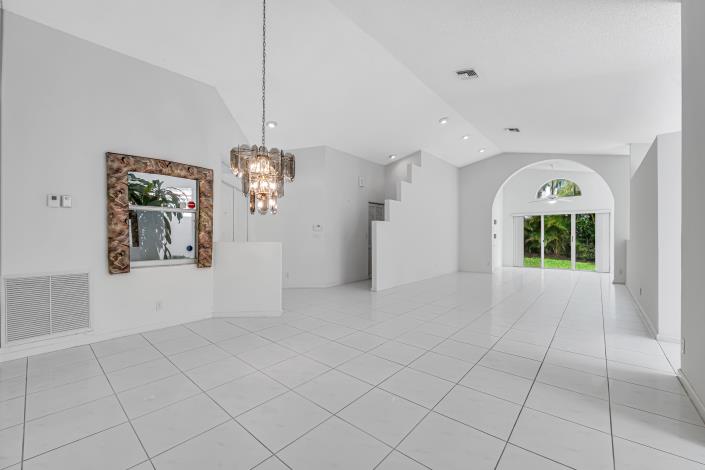 Image No.10-3 Bed House/Villa for sale