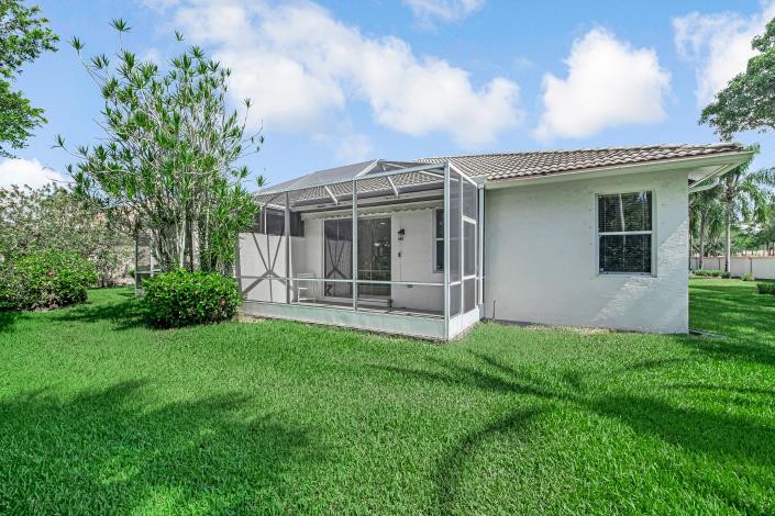 Image No.37-2 Bed Villa for sale