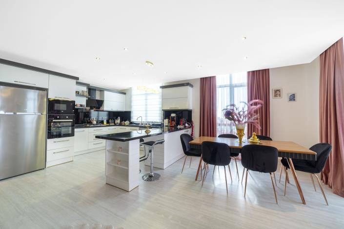 Image No.1-3 Bed Penthouse for sale