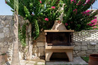 beautiful-seaside-apartment-with-private-pool-5