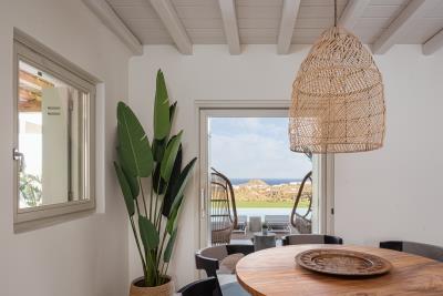 Luxury-250m--Independent-Villa-in-Mykonos10