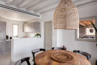 Luxury-250m--Independent-Villa-in-Mykonos12