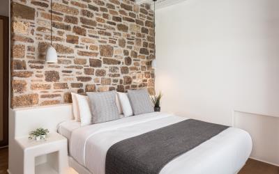 Luxury-Sea-View-Villa-in-Kalafatis--Mykonos---Modern-Architecture-3