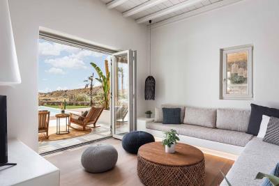 Luxury-Sea-View-Villa-in-Kalafatis--Mykonos---Modern-Architecture-9