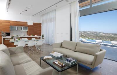 Minthis_photo_Artemis_living-area-_-kitchen